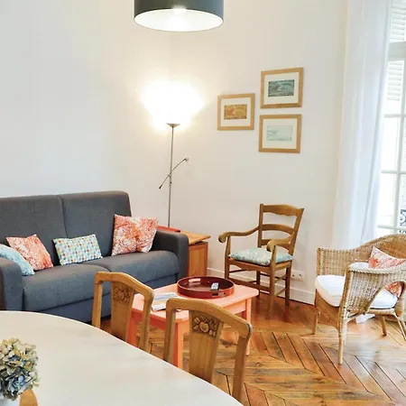 2 Bedroom Awesome In Appartamento